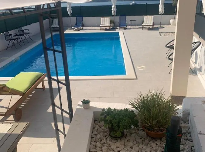 Bella Vista Seget Lägenhet Trogir