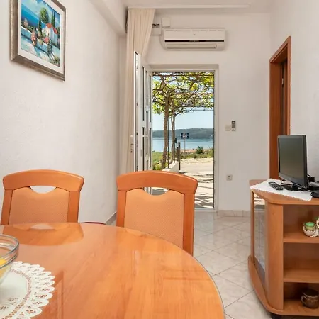 Bella Vista Seget Lägenhet Trogir